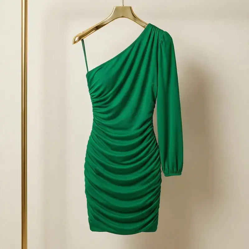 Vestido Corto Asimétrico Drapeado - Elegancia en Verde Esmeralda Talla M's photo #2