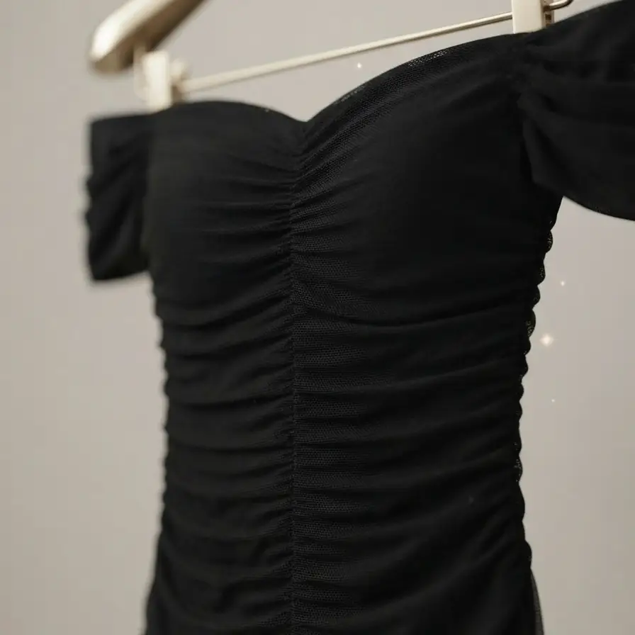 Vestido Midi Drapeado "Off-Shoulder" - Elegancia Atemporal en Negro Talla M, L's photo #1